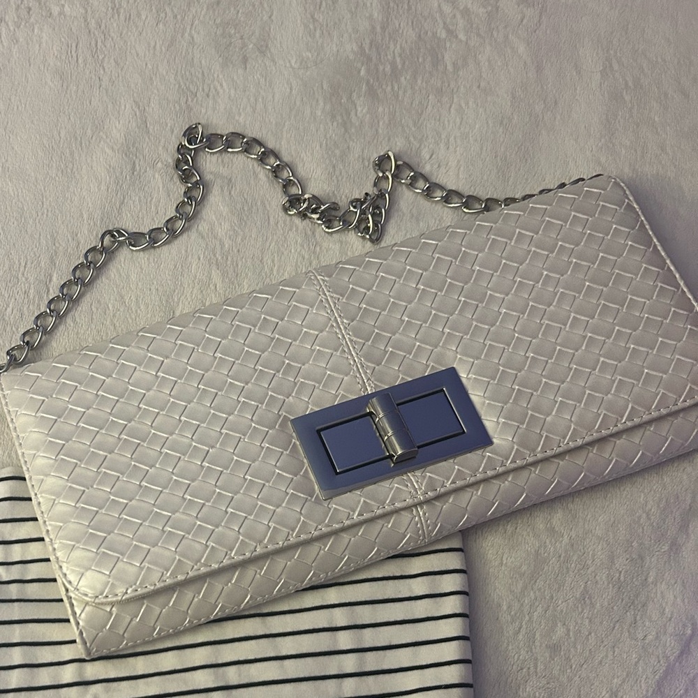 Elegant White Woven Clutch